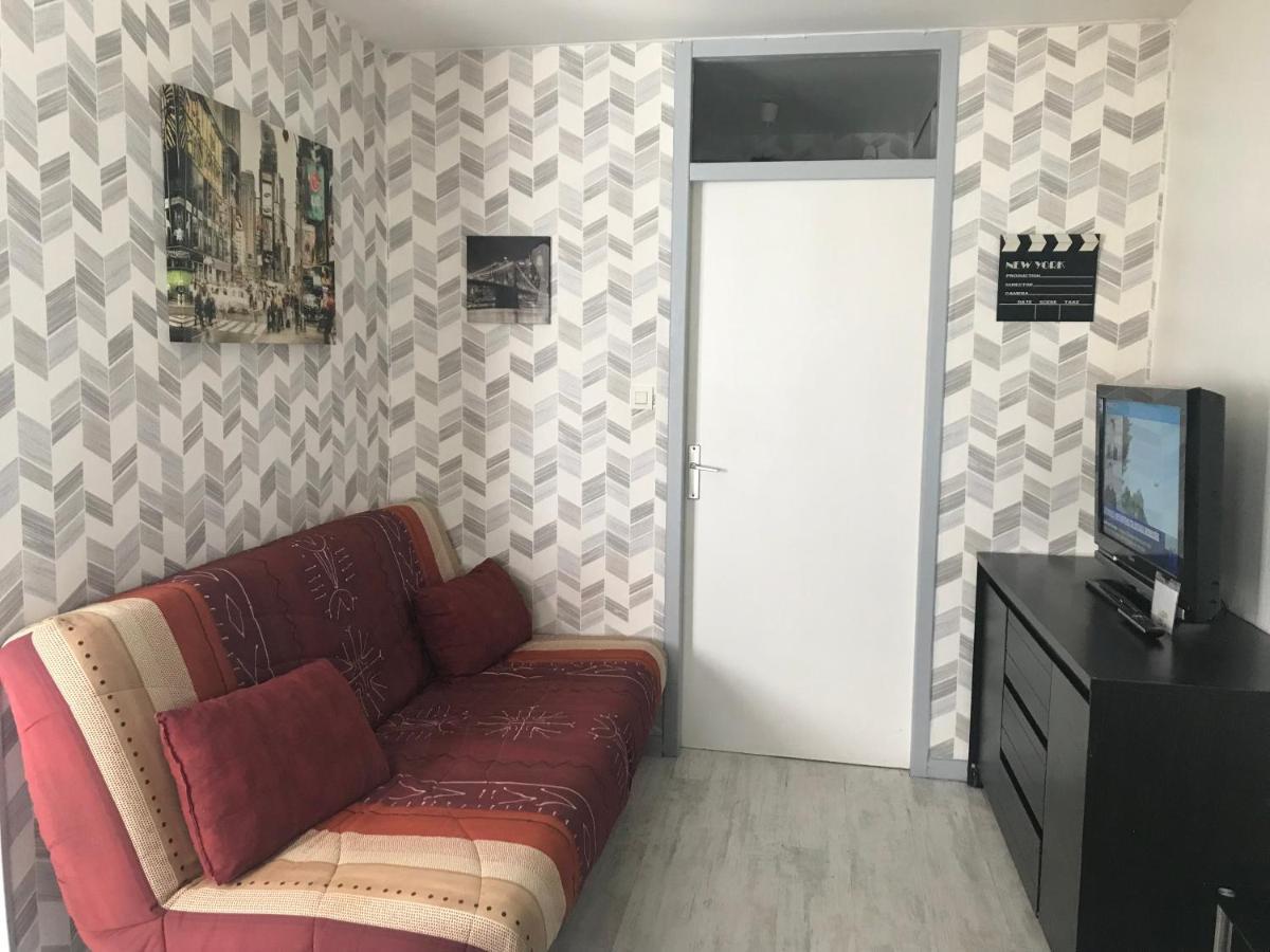 Une Petite Halte Apartment กาเลส์ ภายนอก รูปภาพ